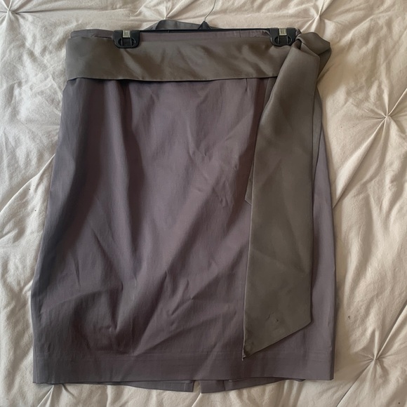 Gorgeous Ann Taylor Pencil Skirt - Picture 1 of 6